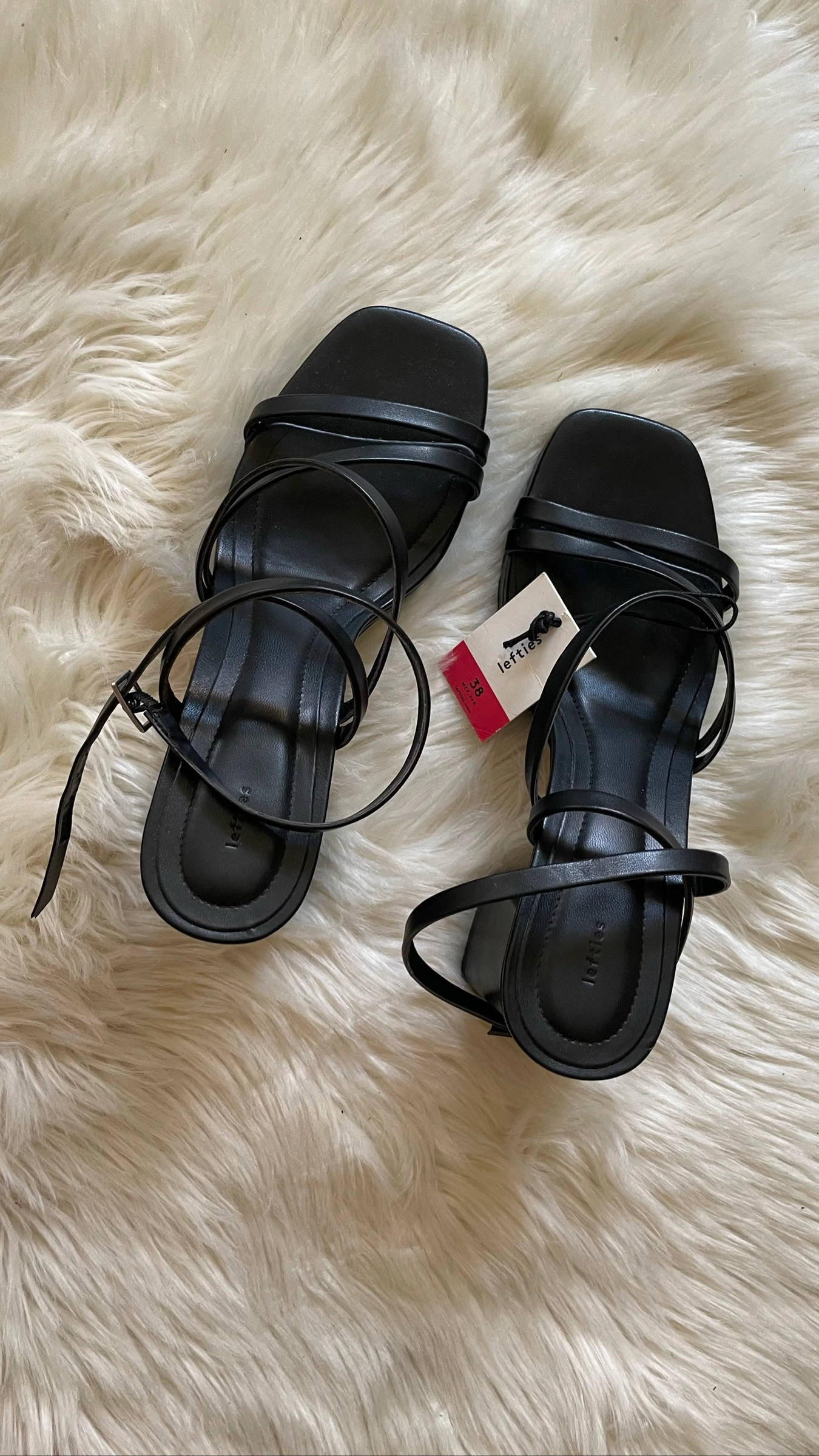 Zwarte sandalen met hoge hak – photo 6